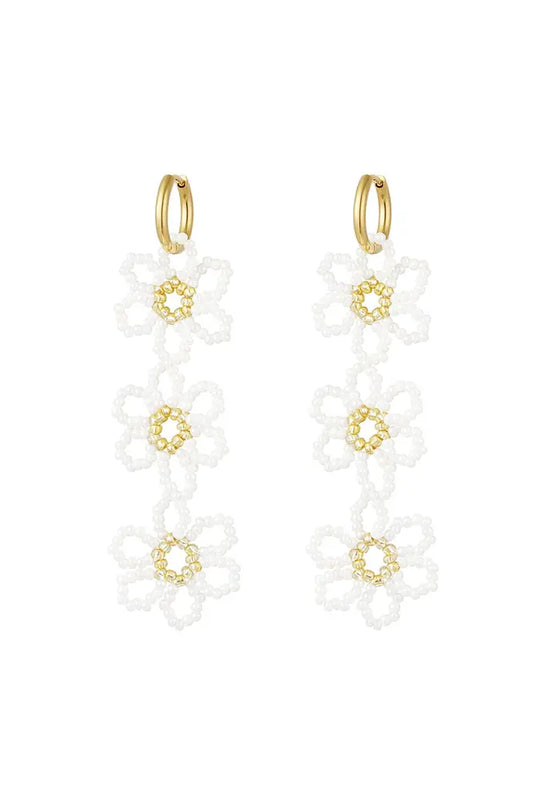 Lynn | Oorbellen met bengelende bloem