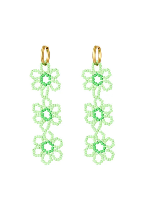 Lynn | Oorbellen met bengelende bloem